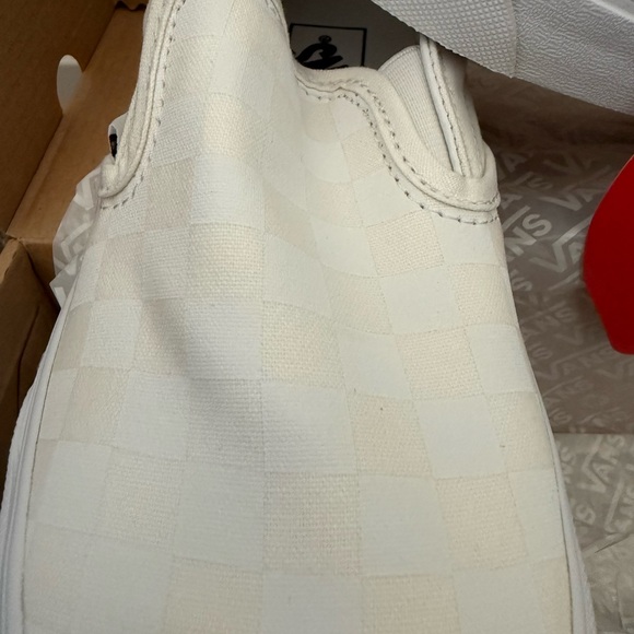 Vans Cream Checkered Slip-On Shoes - Picture 5 of 5